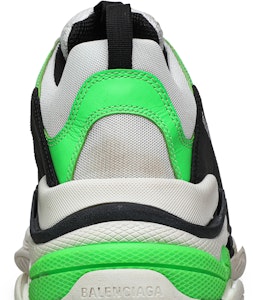 Balenciaga Triple S Trainer 'Putih Hijau Fluo' 536737 W09O6 9063 Sizing Balenciaga Triple S Trainer 'Putih Hijau Fluo' 536737 W09O6 9063