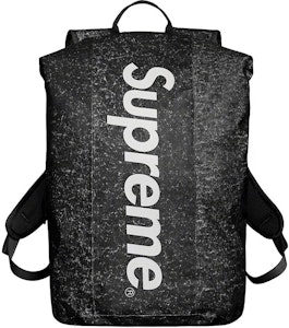 Backpack Anti Air Reflektif Bercorak Hitam dari Supreme Buy Backpack Anti Air Reflektif Bercorak Hitam dari Supreme