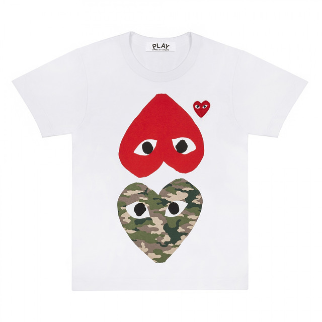 Buy Camiseta Blanca Hombre Comme des Garçons "Camo con Corazón al Revés".