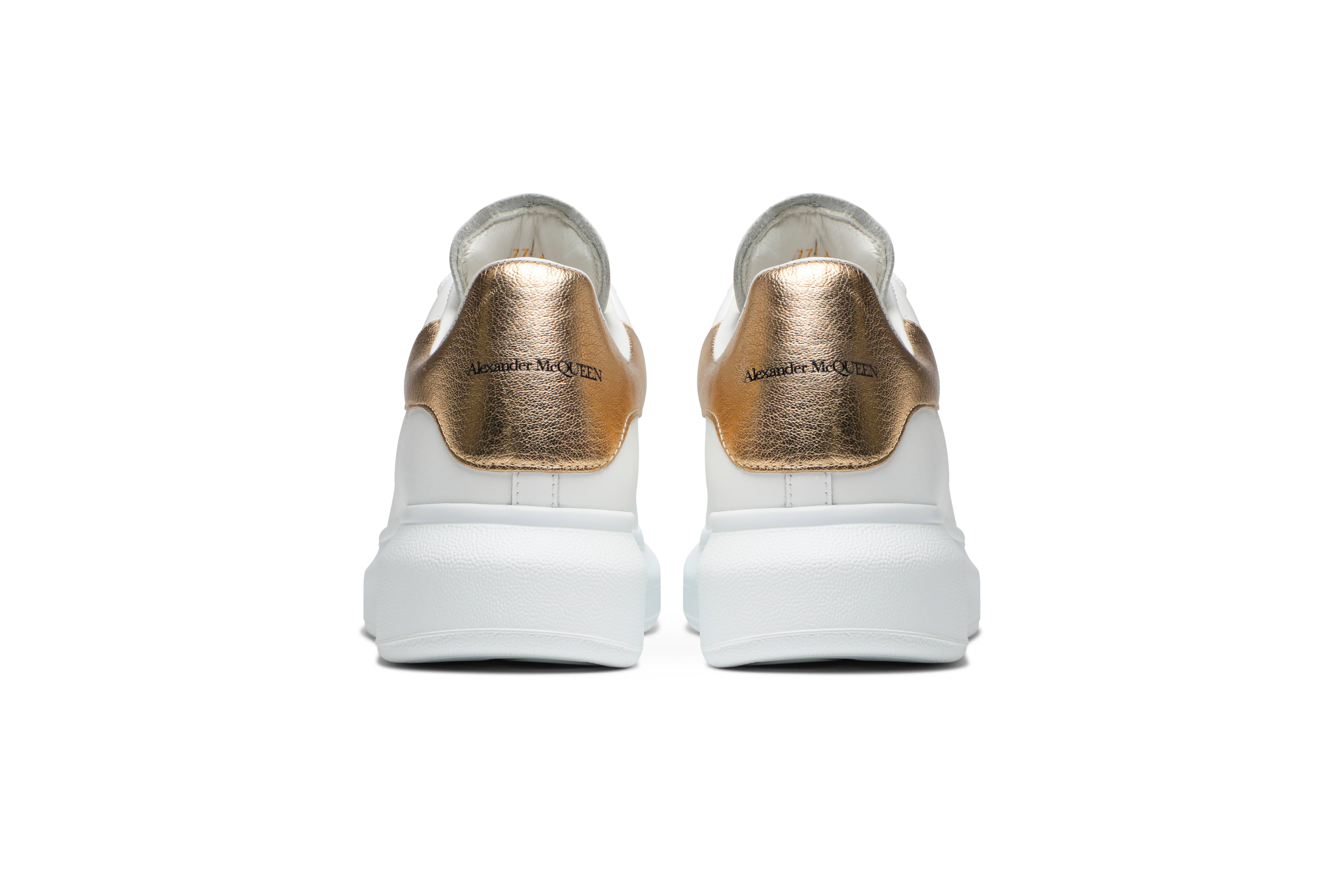 Details for (W) 알렉산더 맥퀸 오버사이즈 스니커즈 '화이트 라이트 골드' 553770WHFBU9075