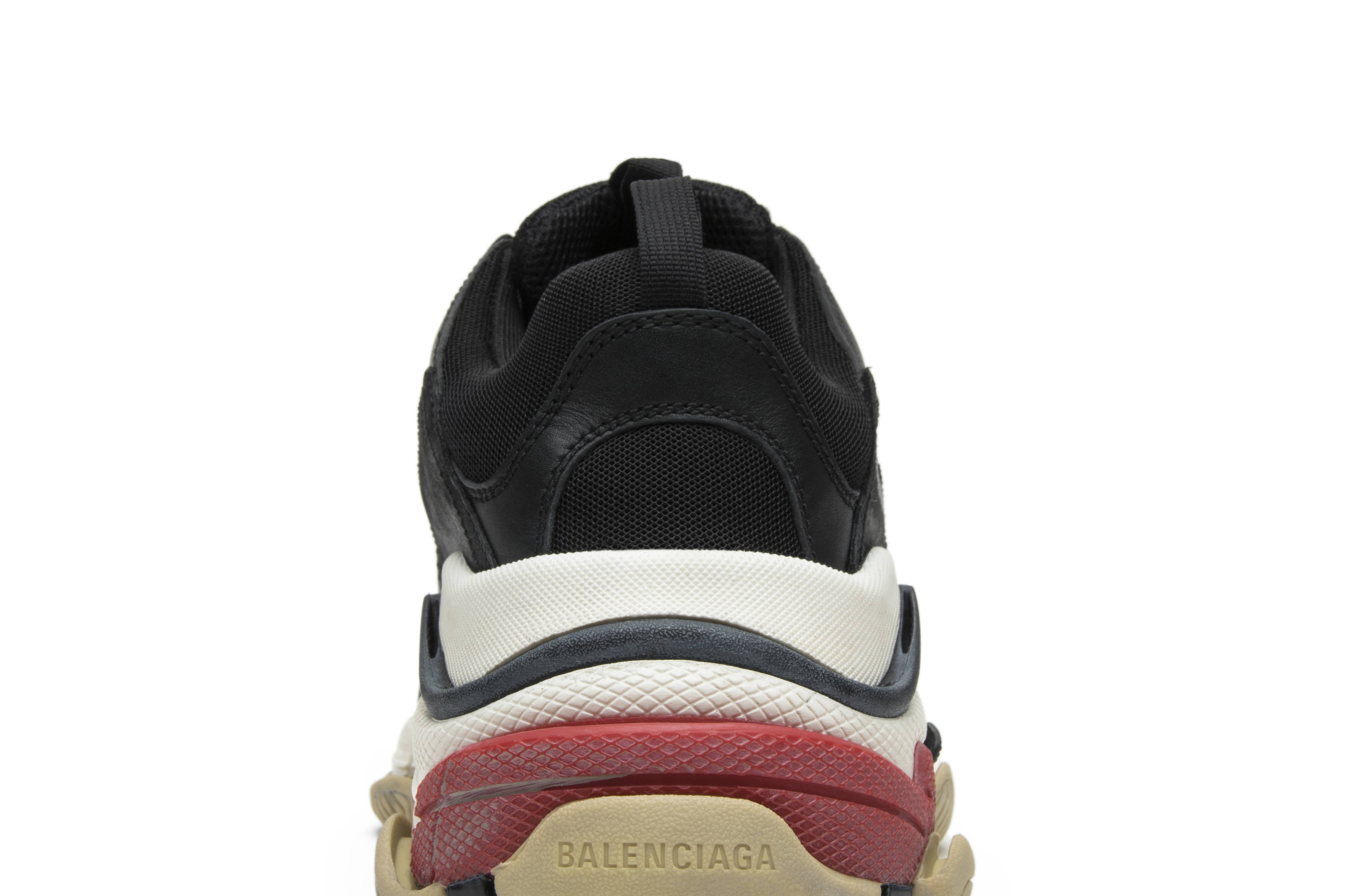 Sizing 巴黎世家 Triple S 黑色運動鞋（2018）512175-W09O1-1000