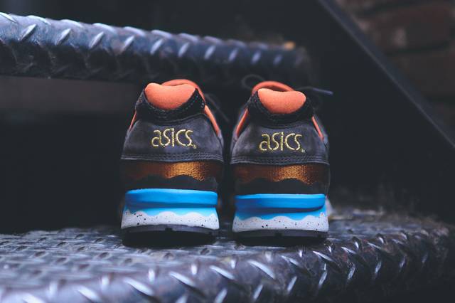 Shop LimitEDitions x ASICS Gel Lyte 5 'Surredaliste' Sepatu Sneaker H50QK-2828