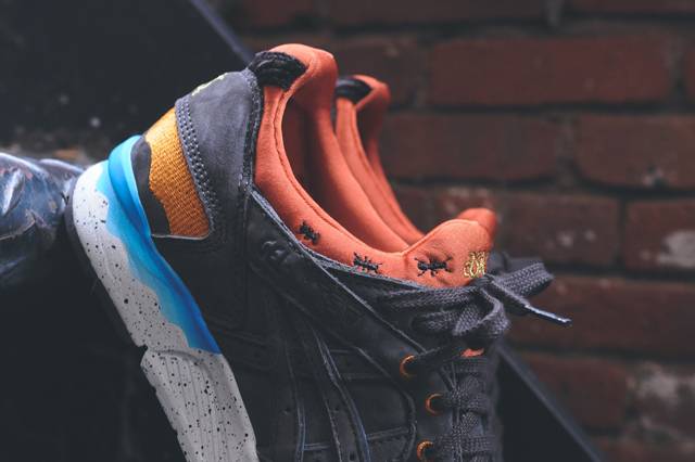 Purchase LimitEDitions x ASICS Gel Lyte 5 'Surredaliste' Sepatu Sneaker H50QK-2828