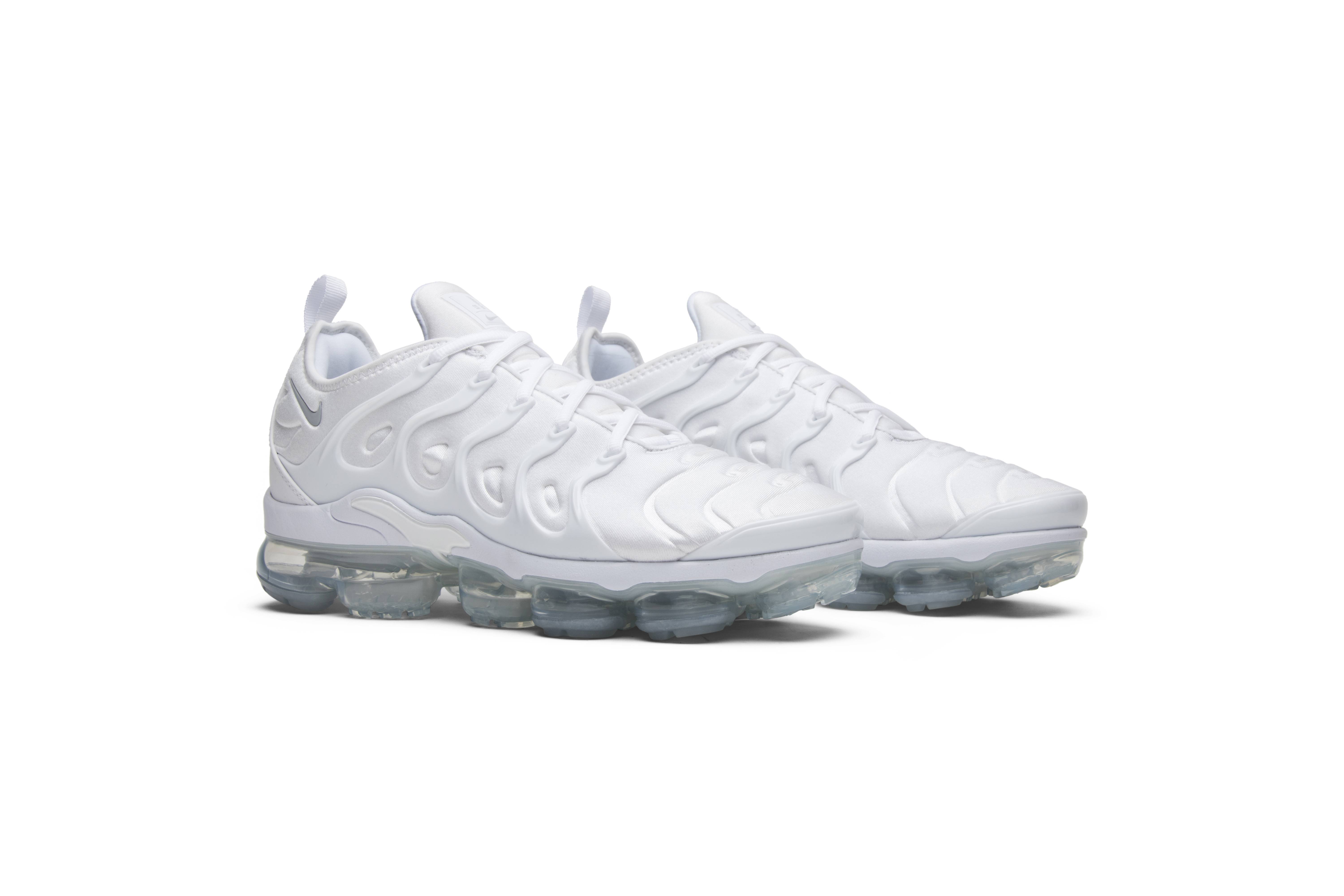 nike air max vapormax plus white