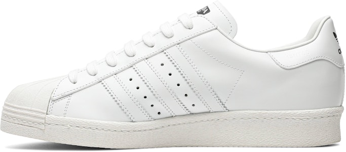 Prada x adidas Superstar 'Putih' FW6683 - Kolaborasi Eksklusif Lookbook Prada x adidas Superstar 'Putih' FW6683 - Kolaborasi Eksklusif