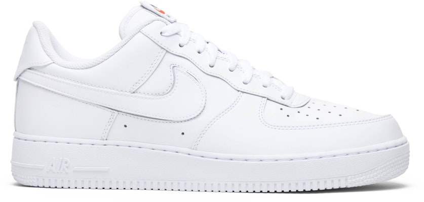 White nike air force 2025 with stars