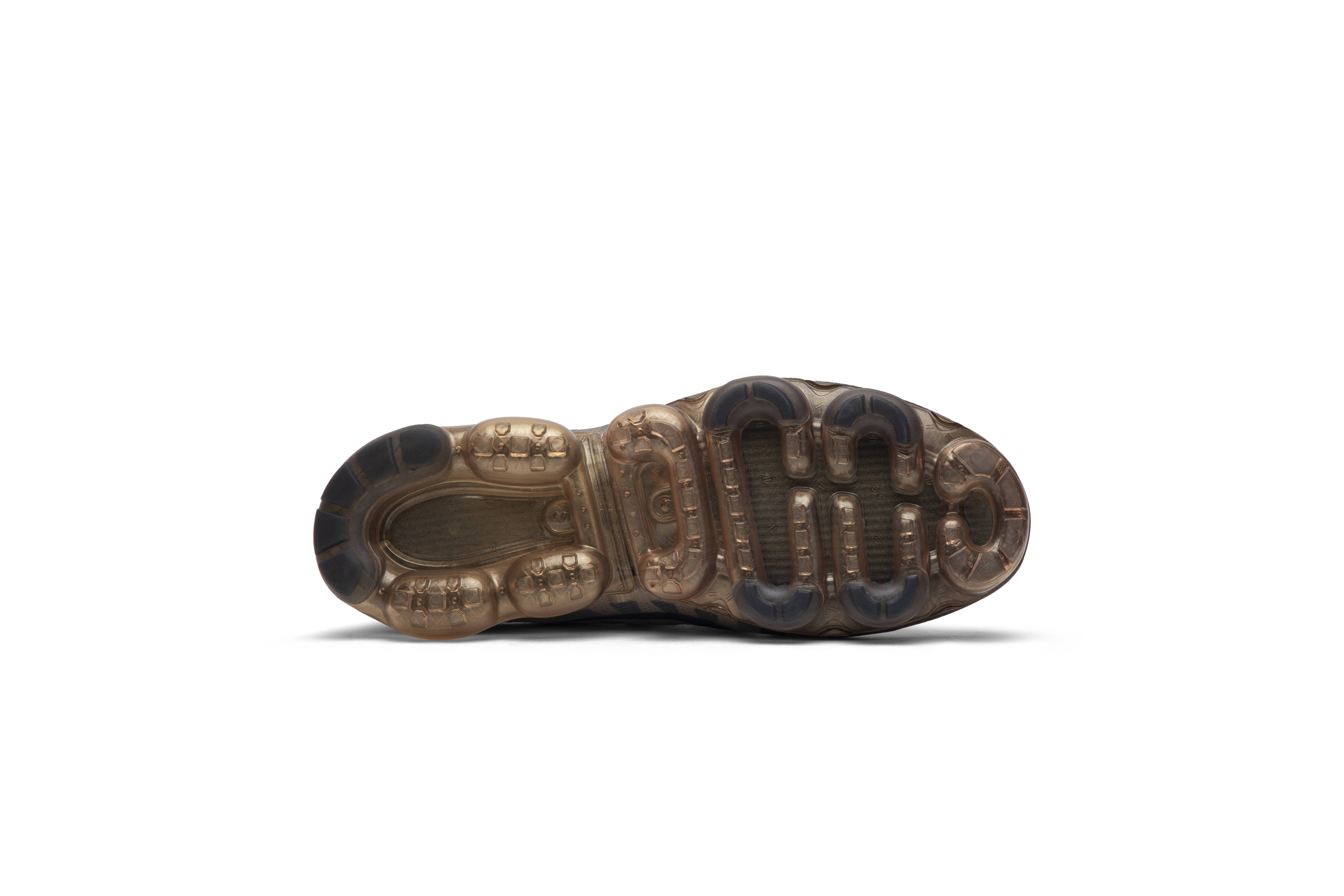 vapormax 2019 black gold