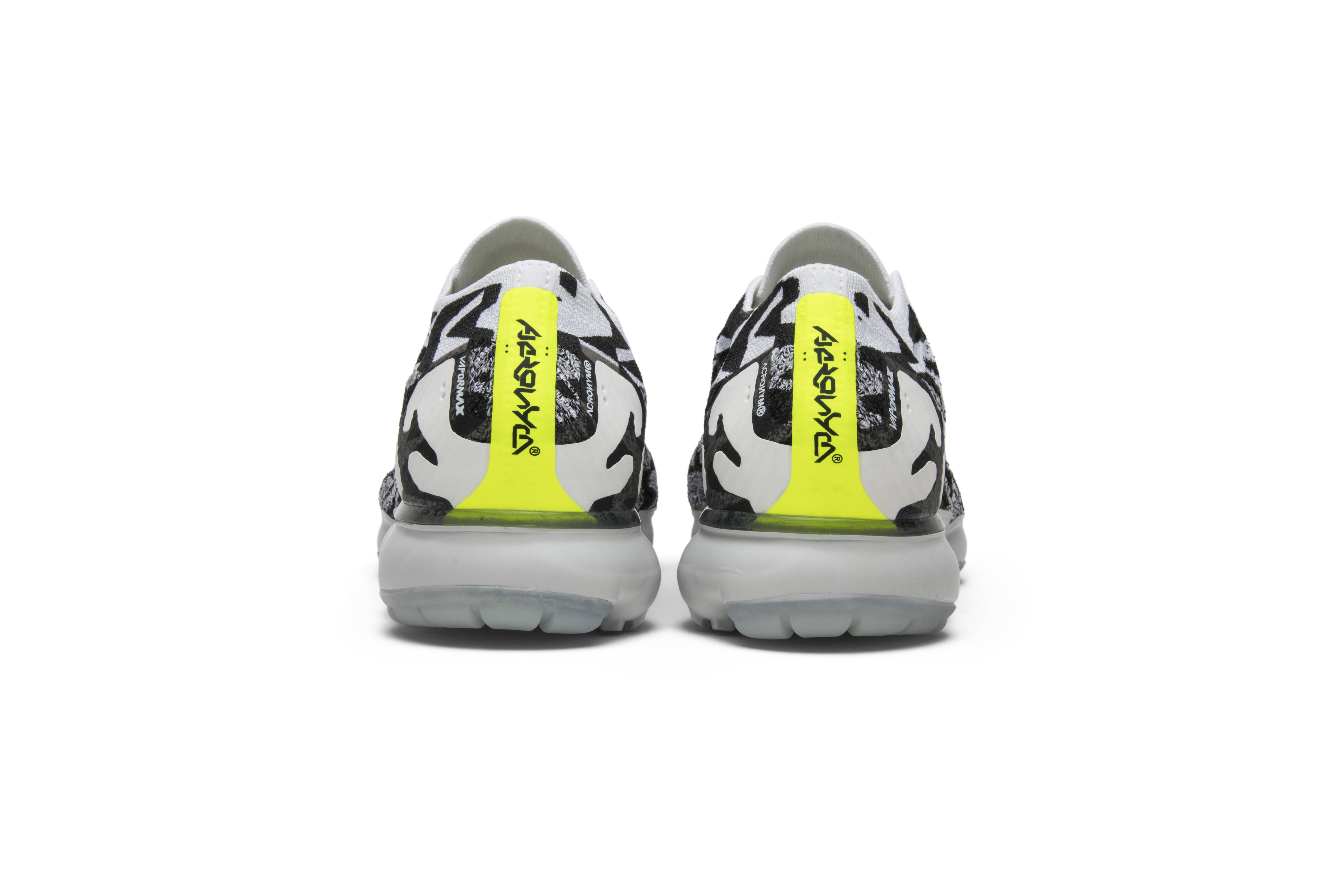 air vapormax moc 2 acronym light bone