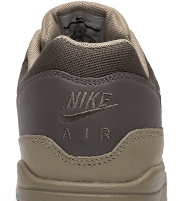 Nike Air Max 1 Ridgerock 875844-200 Sizing Nike Air Max 1 Ridgerock 875844-200