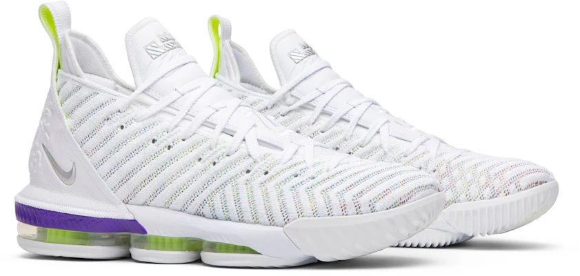 Buzz lightyear 2025 basketball shoes