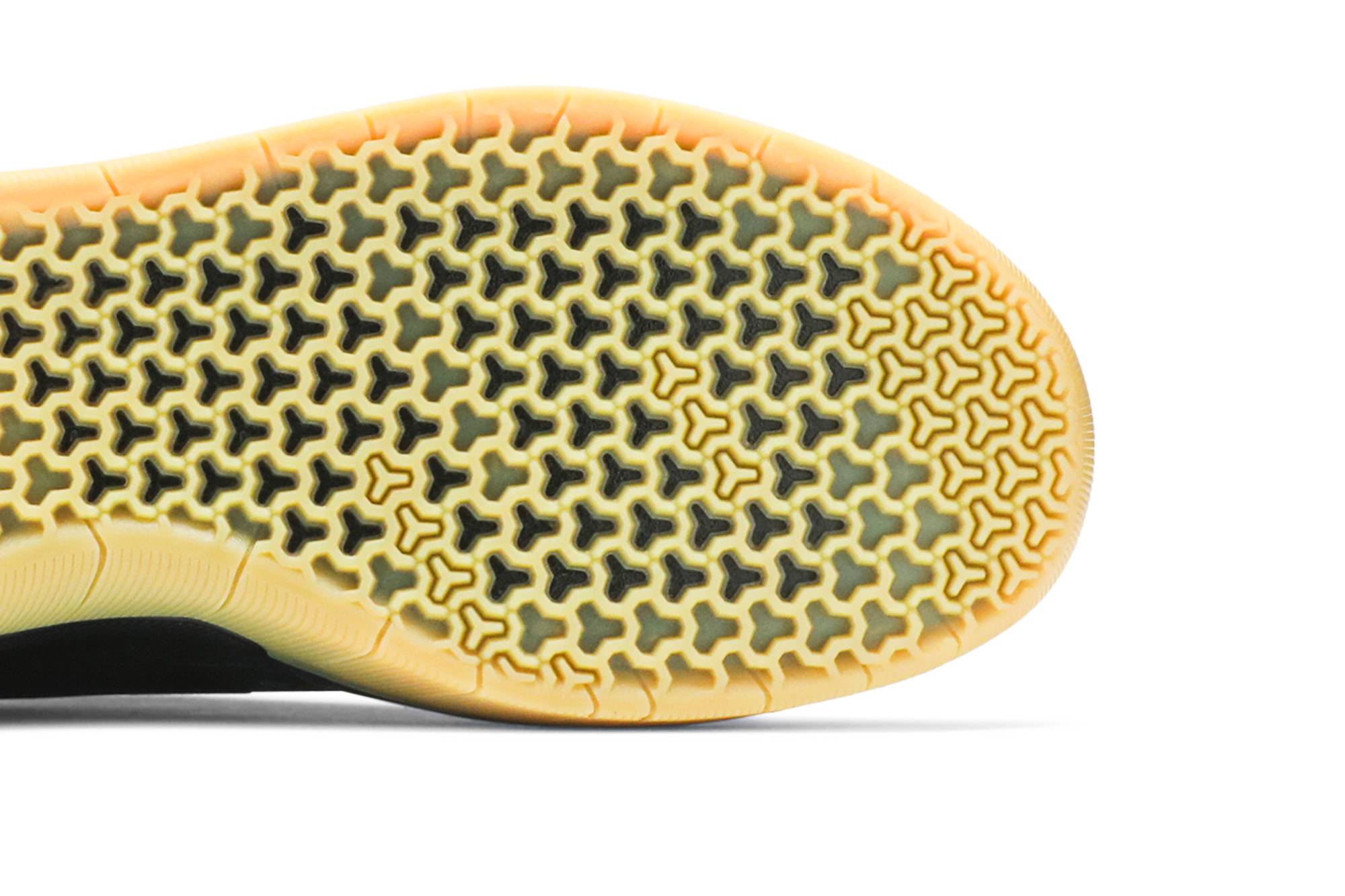 nyjah black gum nike