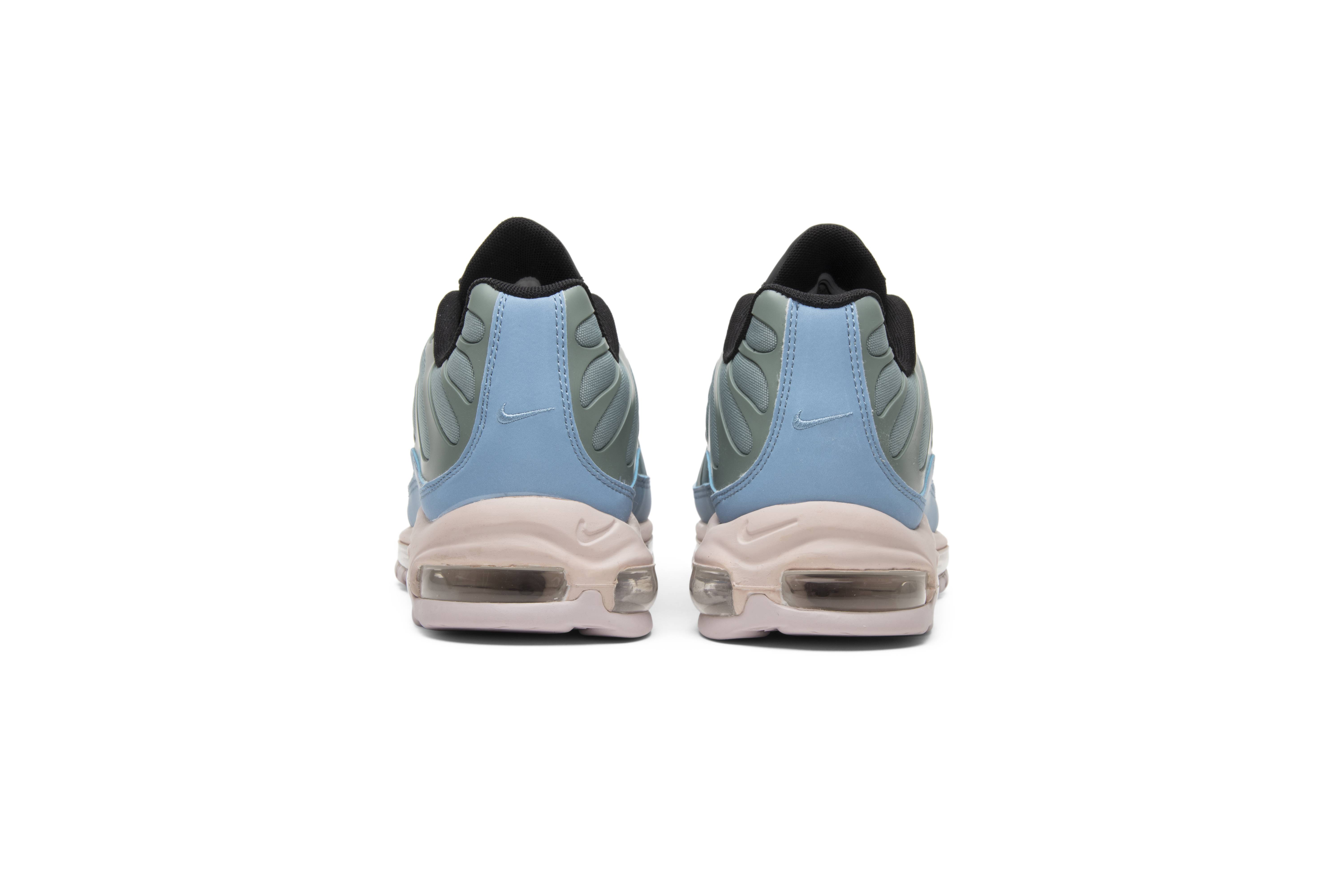 nike silver air max 97