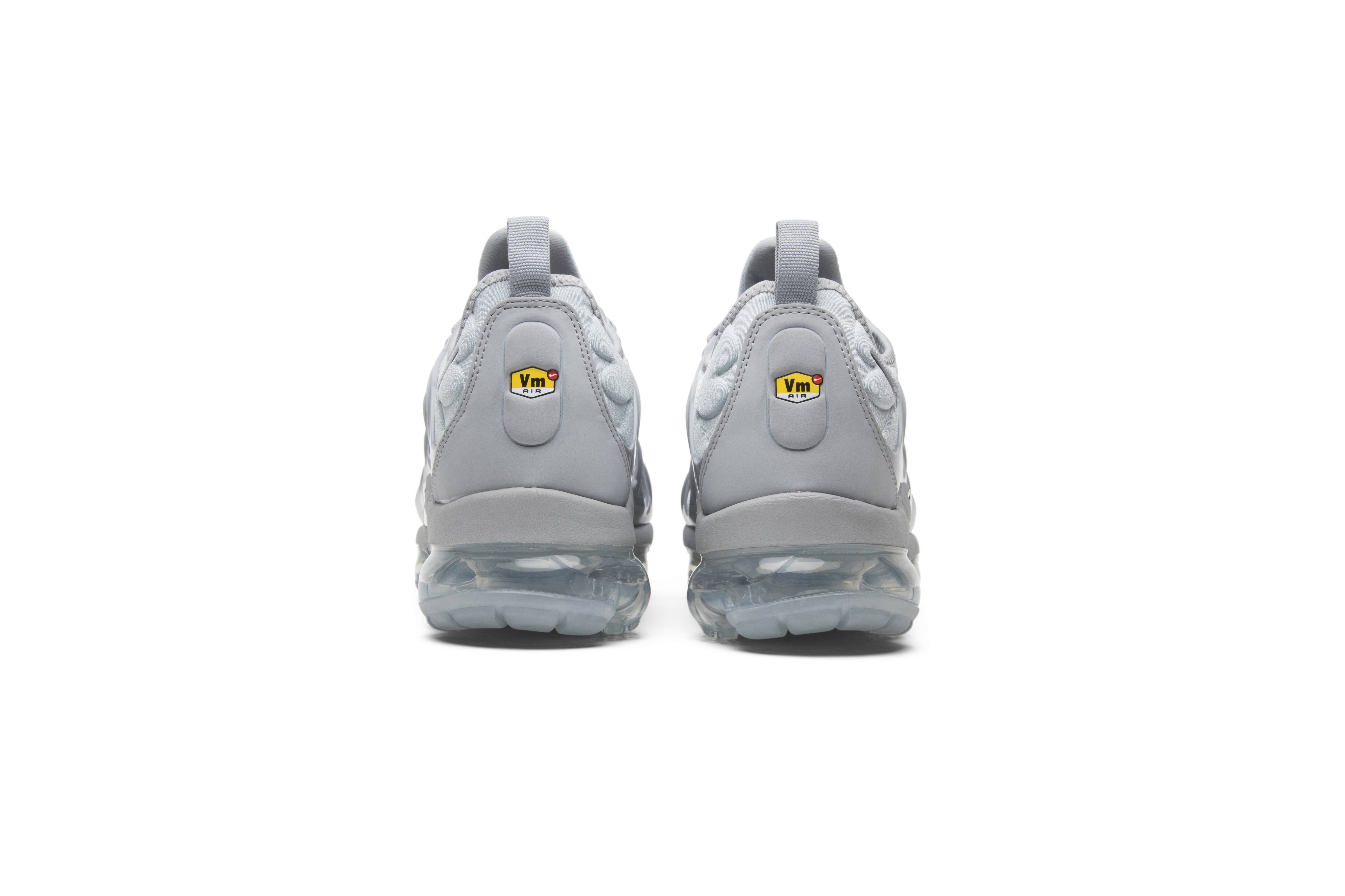 nike air vapormax plus cool grey