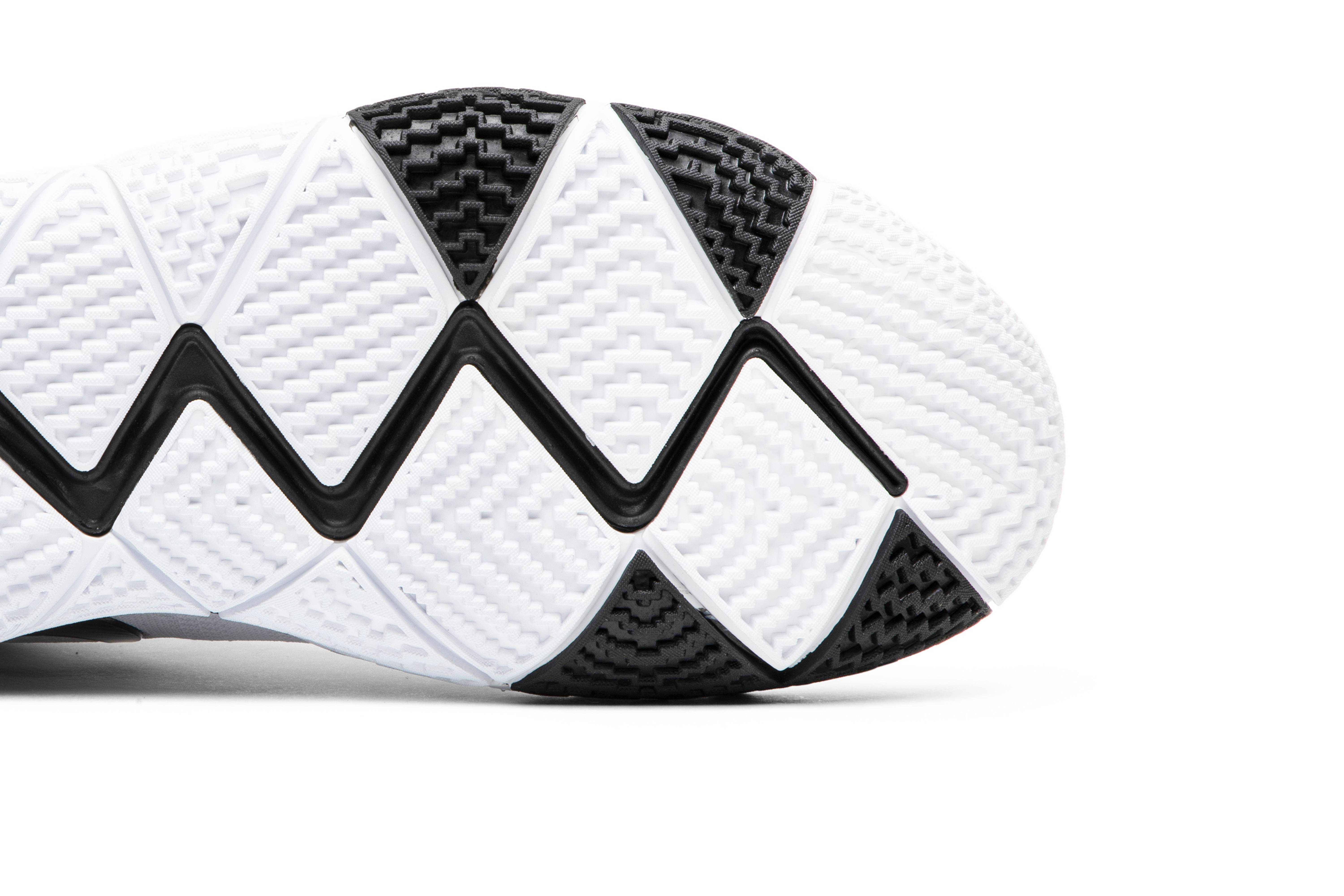 nike kyrie 4 white black