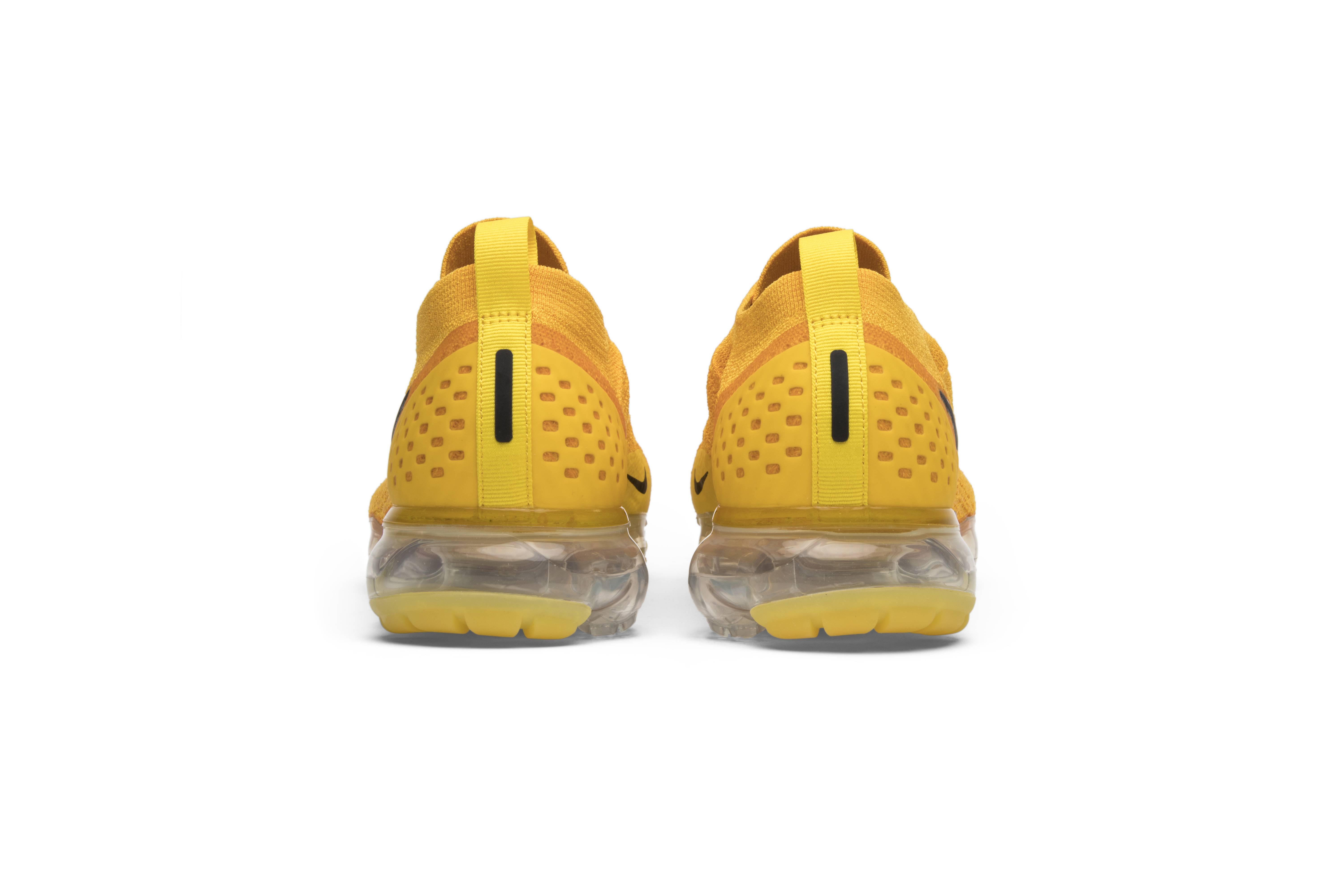 vapormax moc university gold