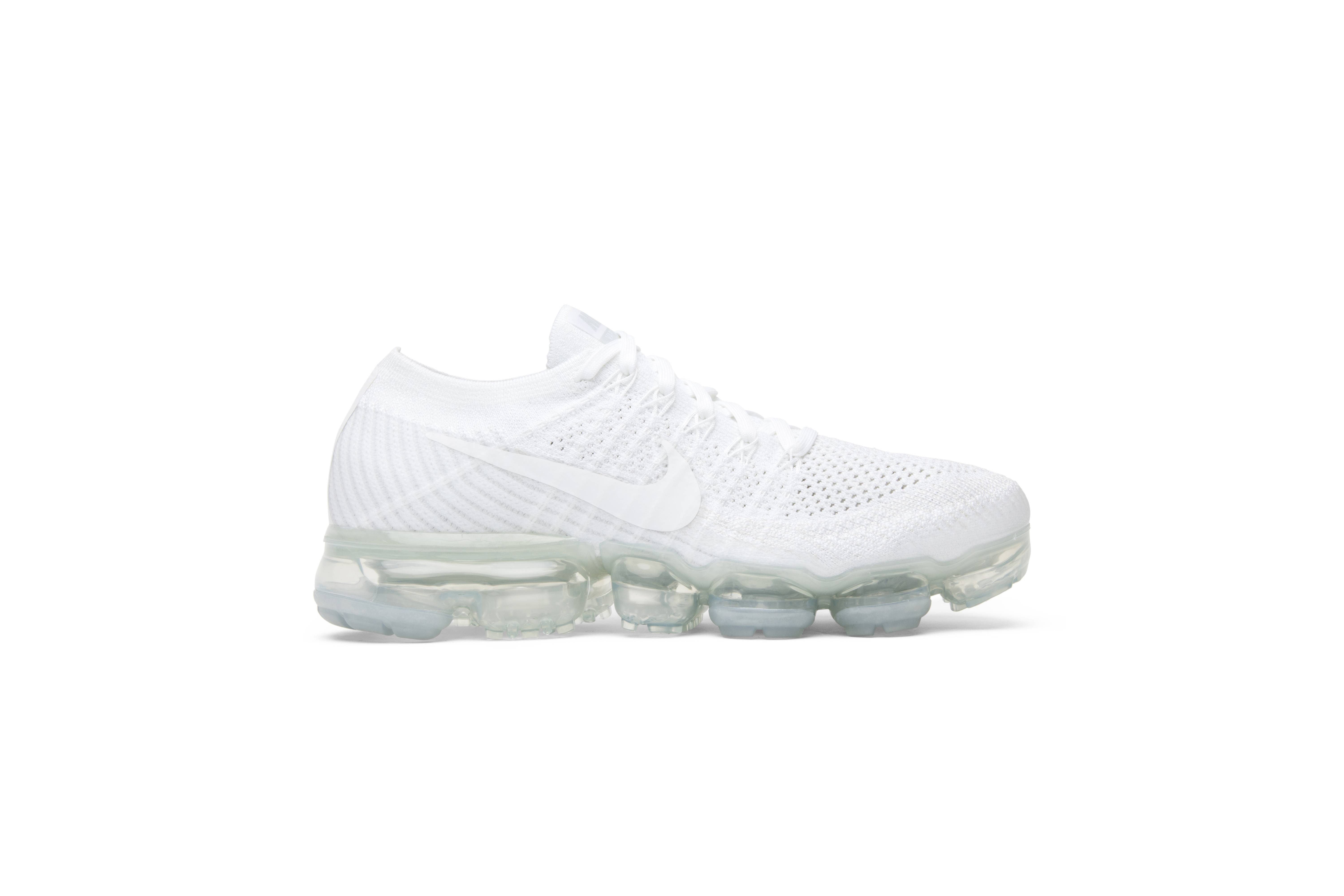 vapormax triple white