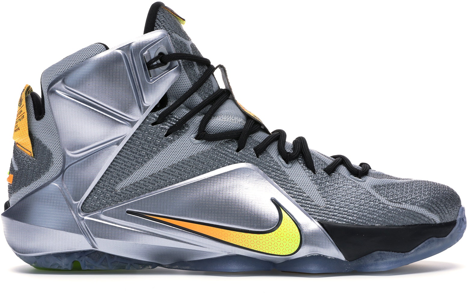 le-bron-12-flight
