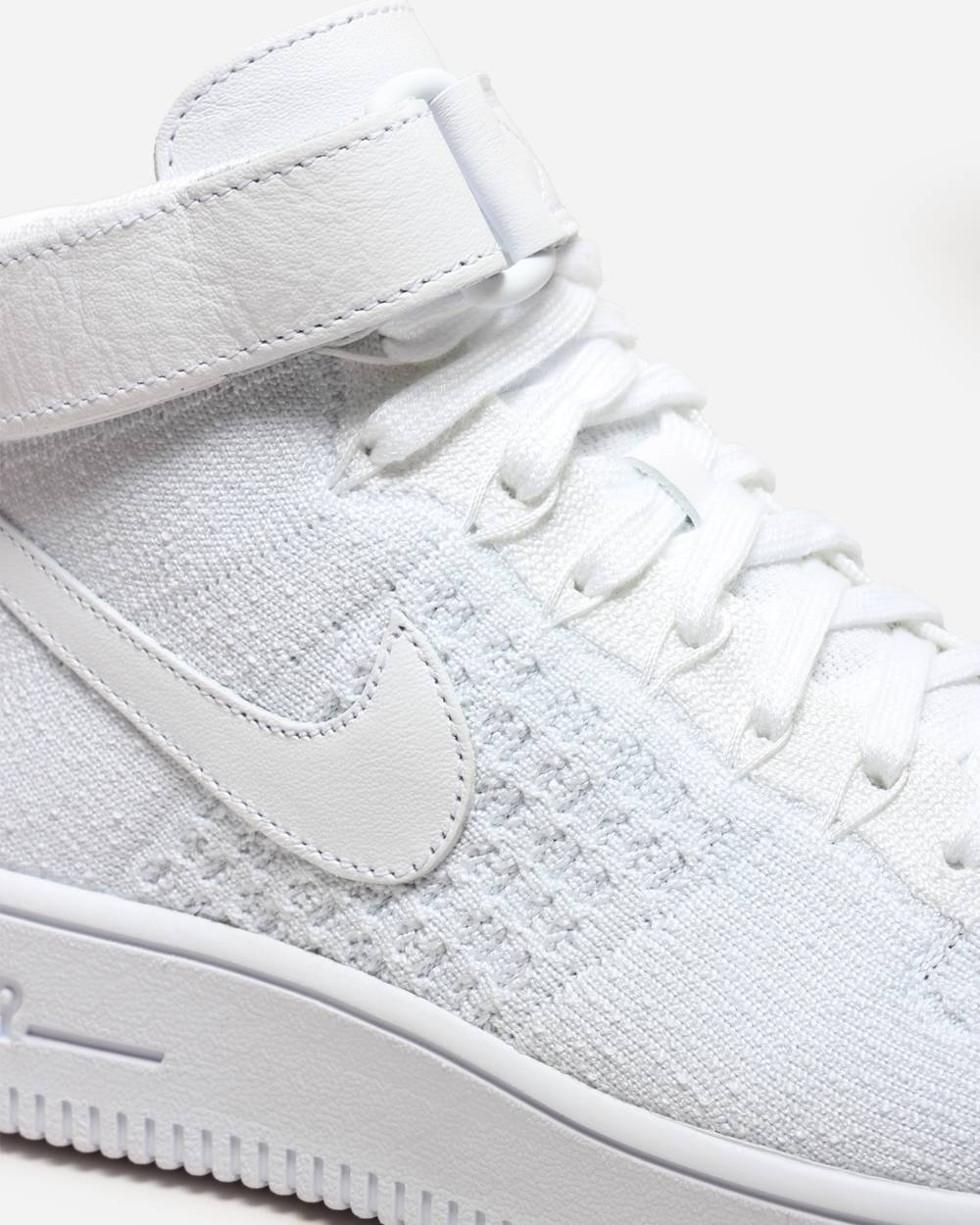 (W) Nike Air Force 1 Flyknit Triple White 圖 6