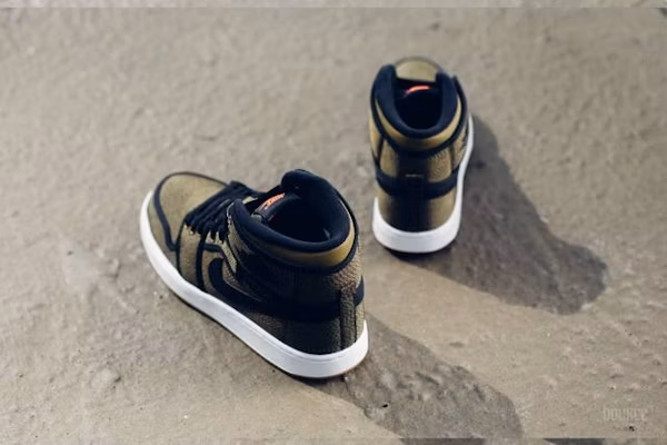 Air Jordan 1 Retro KO Milita Green 638471-008 Purchase Air Jordan 1 Retro KO Milita Green 638471-008