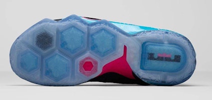 耐克LeBron 12 23染色體款篮球鞋 684593-006 Sizing 耐克LeBron 12 23染色體款篮球鞋 684593-006