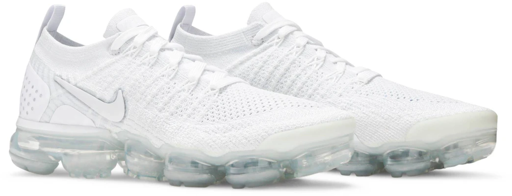 White nike air vapormax 2025 flyknit 2