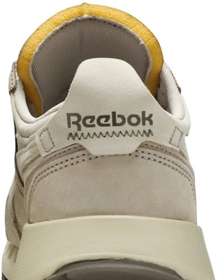 Pleasures x Reebok Classic Leather Legacy 'California Desert' H68666 Sizing Pleasures x Reebok Classic Leather Legacy 'California Desert' H68666
