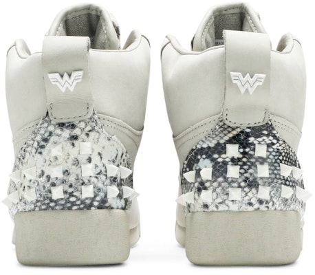 (W) Wonder Woman 1984 x Reebok Freestyle Hi 'Cheetah' Wanita Harimau Bintang. FW4658 Details for (W) Wonder Woman 1984 x Reebok Freestyle Hi 'Cheetah' Wanita Harimau Bintang. FW4658