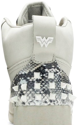 (W) Wonder Woman 1984 x Reebok Freestyle Hi 'Cheetah' Wanita Harimau Bintang. FW4658 Sizing (W) Wonder Woman 1984 x Reebok Freestyle Hi 'Cheetah' Wanita Harimau Bintang. FW4658