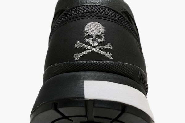 Mastermind x Reebok Ventilator 'Black' V67116 1