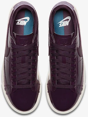(Wanita) Ruby Rose x Nike Blazer Low 'Port Wine' AA1557-600 Lookbook (Wanita) Ruby Rose x Nike Blazer Low 'Port Wine' AA1557-600