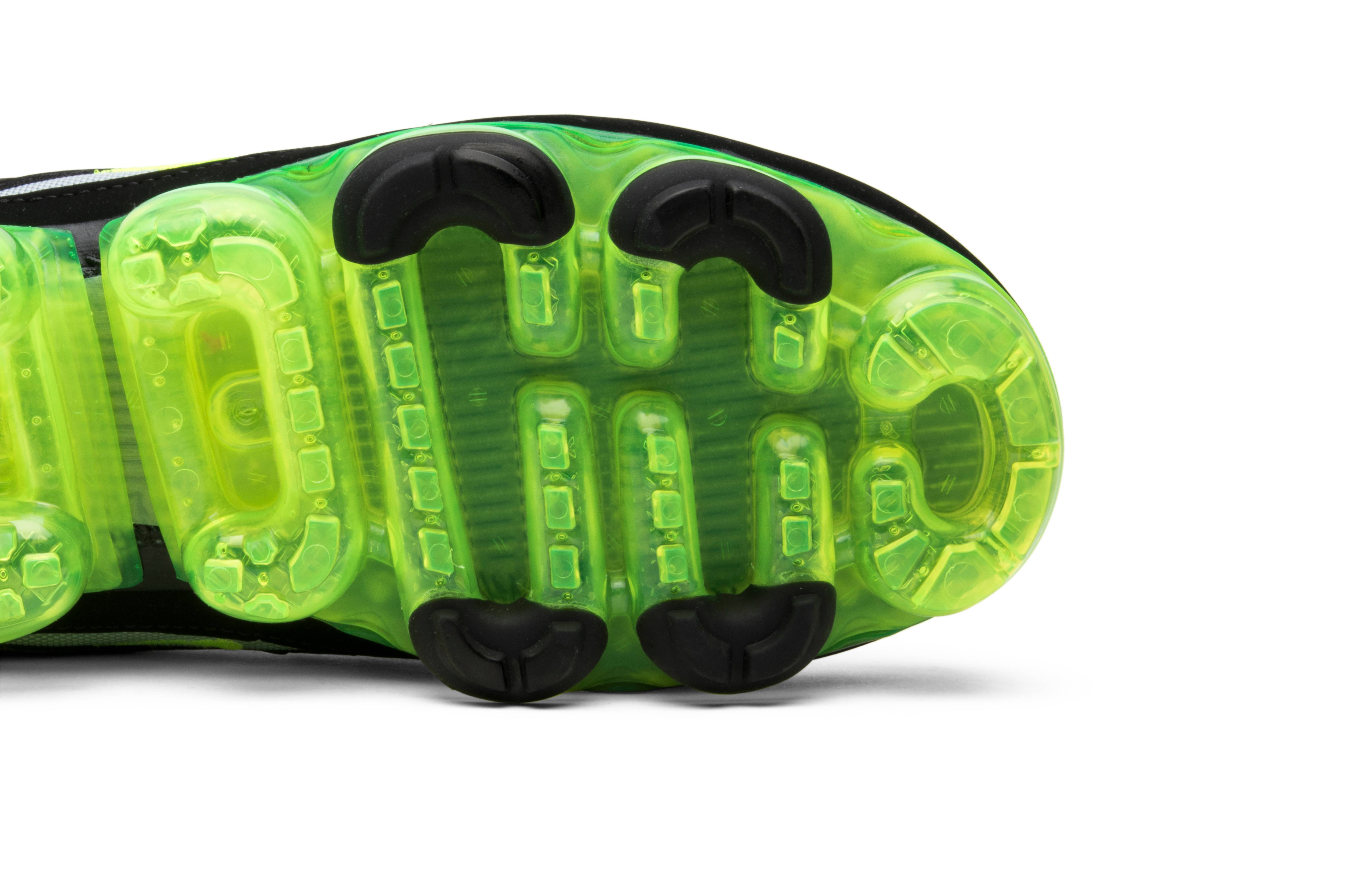 nike air vapormax 97 neon