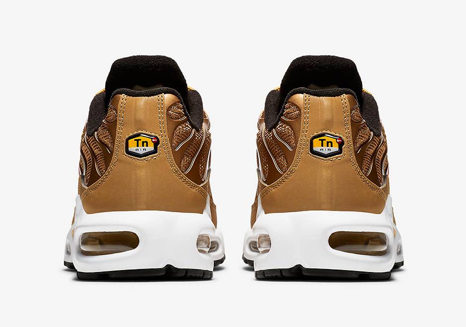 air max plus qs metallic gold