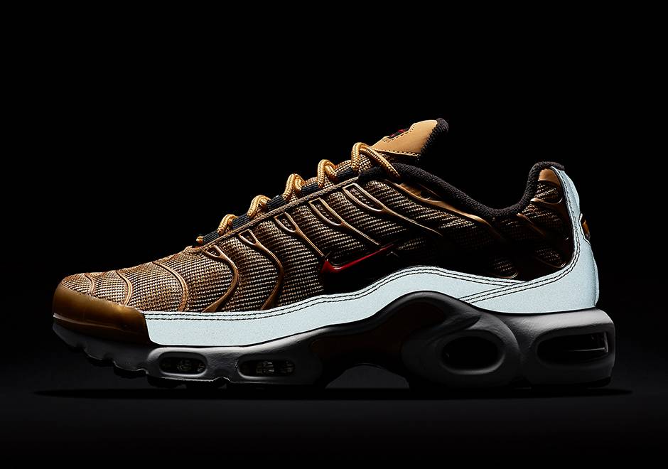 nike air max plus qs gold