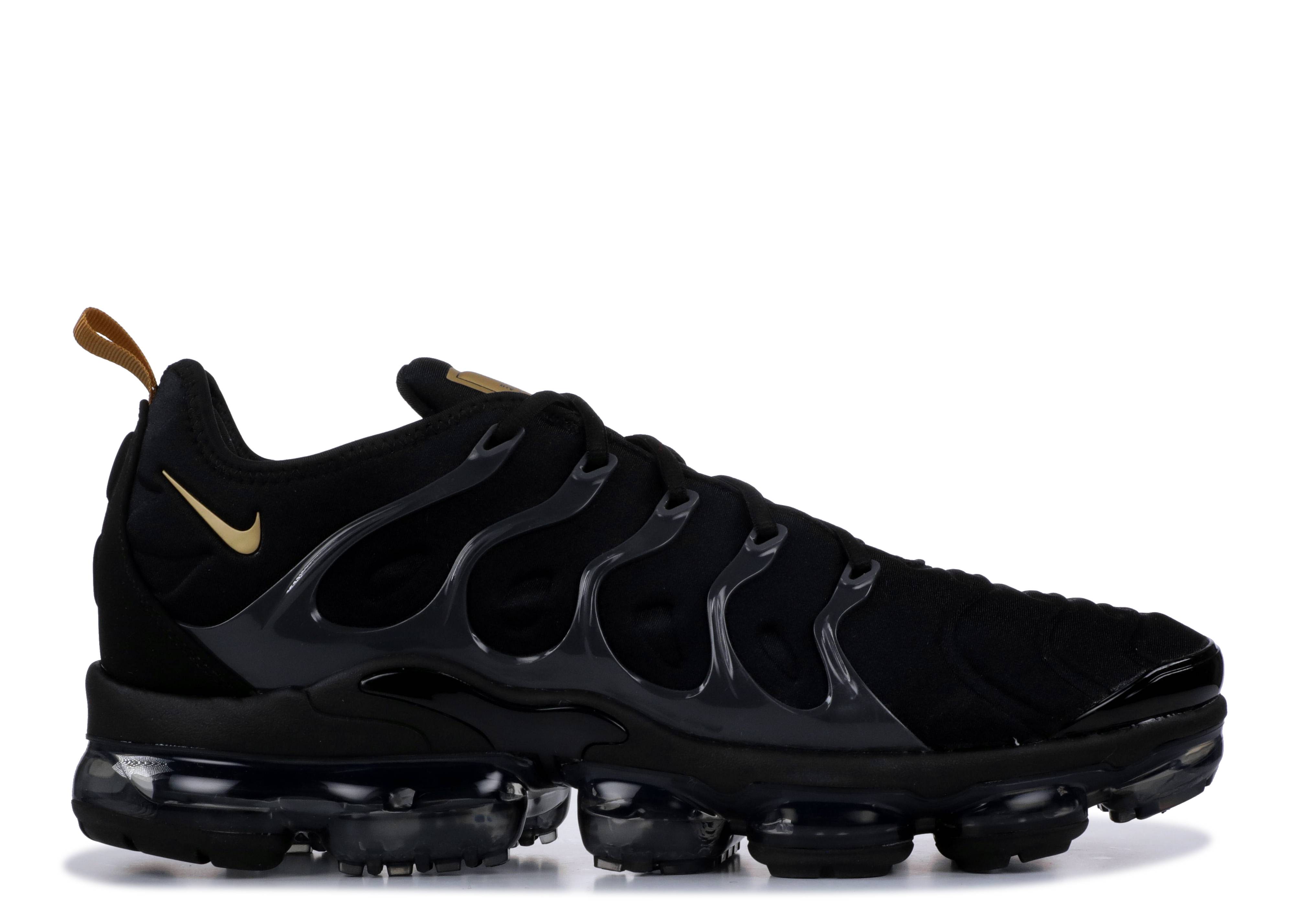 vapormax plus metallic gold