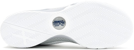 耐克Kyrie 1‘狼灰’ 705277-010 Shop 耐克Kyrie 1‘狼灰’ 705277-010