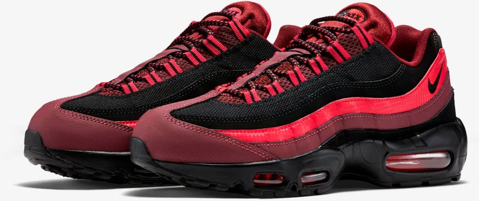 エアマックス95 チームレッド/ブラック/ユニレッド 749766-600 Lookbook エアマックス95 チームレッド/ブラック/ユニレッド 749766-600