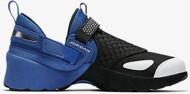 Air Jordan Trunner Lx Og Hitam/Putih ‘Team Royal 905222-007 Lookbook Air Jordan Trunner Lx Og Hitam/Putih ‘Team Royal 905222-007