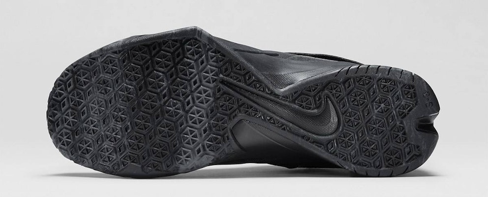 Nike LeBron Zoom Soldier 8 "Mira el Trono" 688579-070 Shop Nike LeBron Zoom Soldier 8 "Mira el Trono" 688579-070