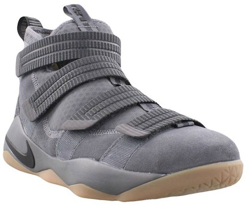 Nike lebron 2025 zoom soldier 11