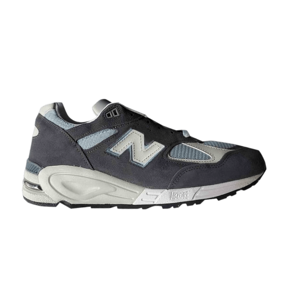 お得クーポン発行中お得クーポン発行中Kith × New Balance 990V2