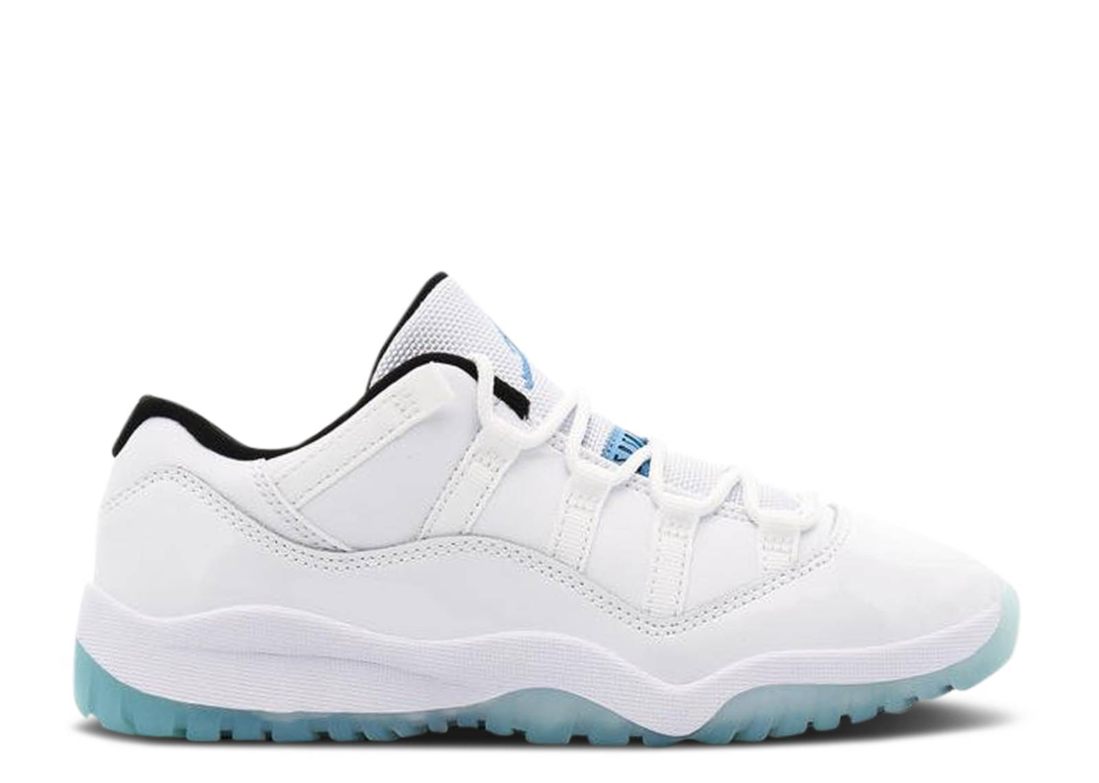 人気特価 AIR JORDAN 11 RETRO LOW 