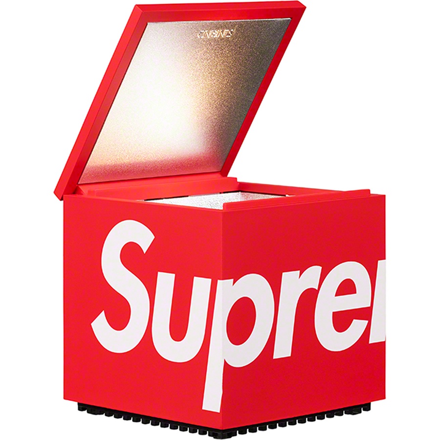 supreme table lamp