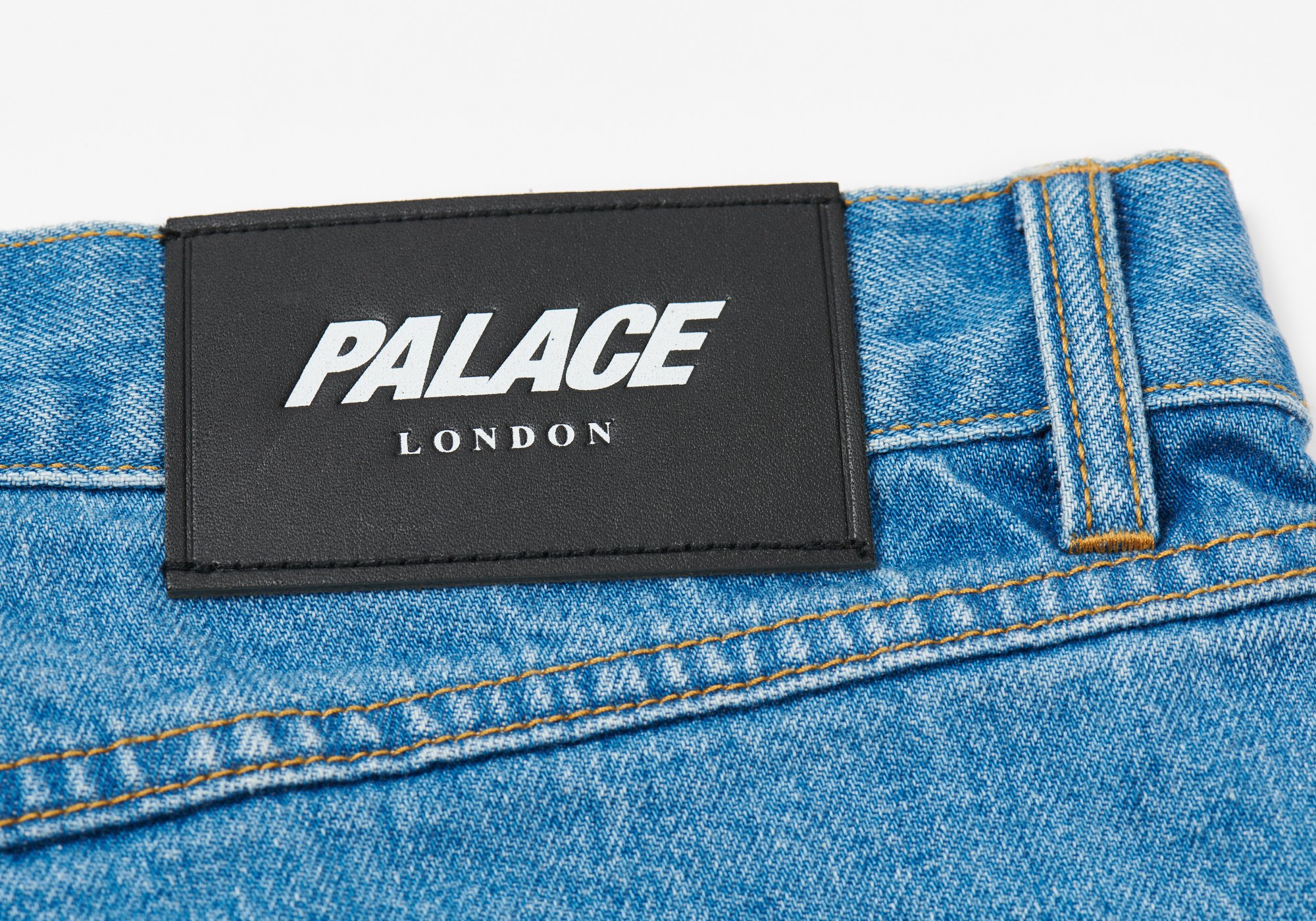 Details for 宮殿嬉皮敬禮石洗牛仔短褲