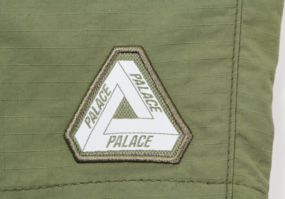 PALACE SOFAR SHELL SHORTS OLIVE Lookbook PALACE SOFAR SHELL SHORTS OLIVE