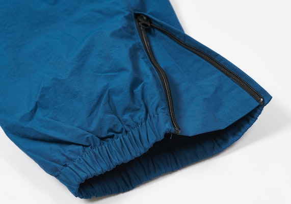 PALACE FONT CELANA SHELL BIRU P20SS077 Details for PALACE FONT CELANA SHELL BIRU P20SS077