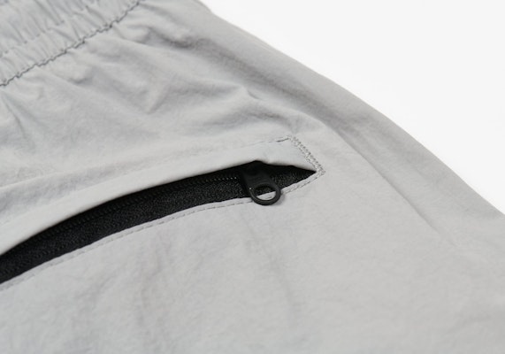 PALACE CELANA CANGKANG FONT ABU-ABU P20SS076 Purchase PALACE CELANA CANGKANG FONT ABU-ABU P20SS076