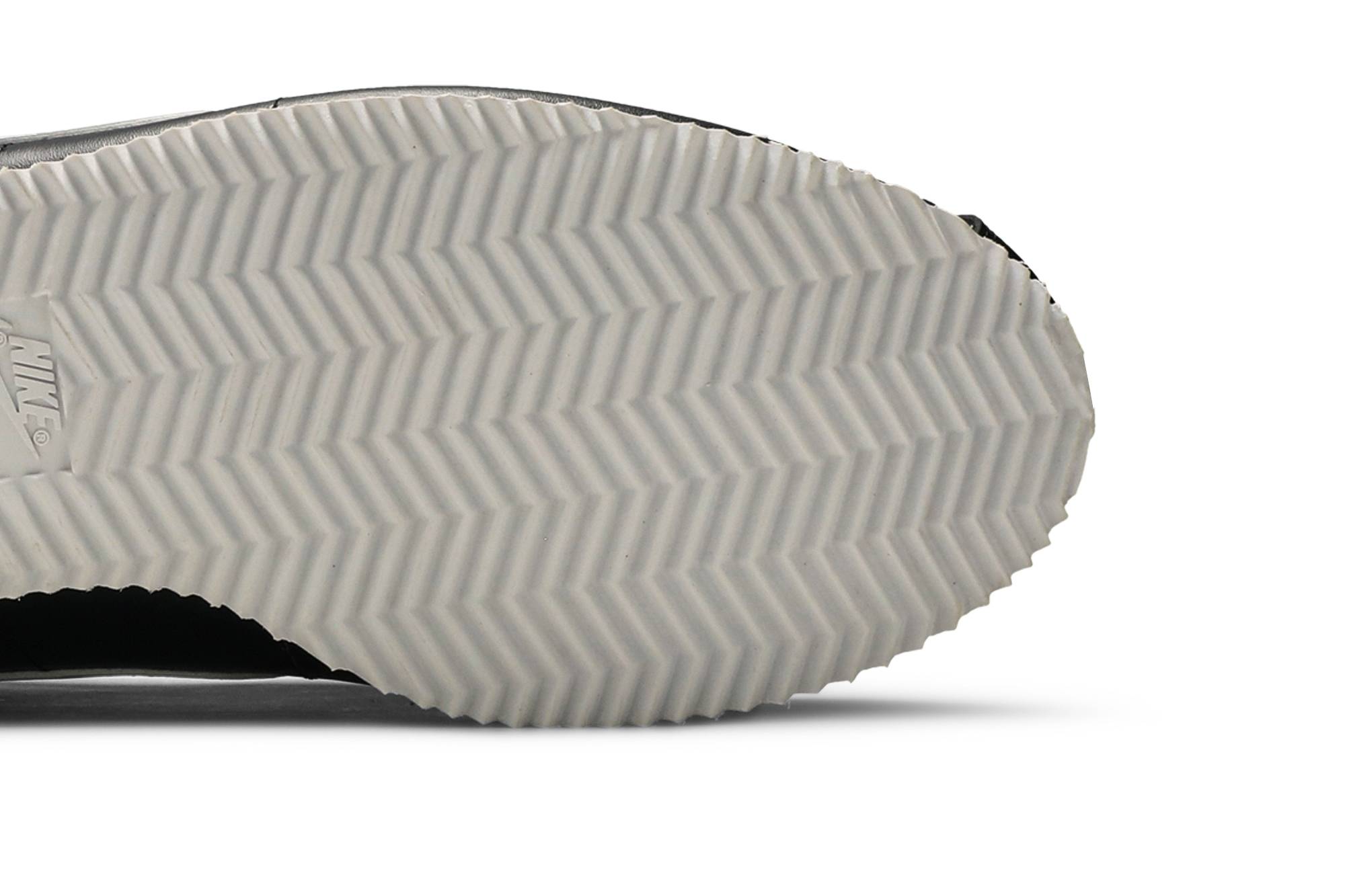 nike cortez basic leather black white