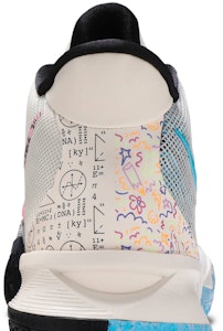 Nike Kyrie 7 'Pale Ivory' - Gading Pudar CZ0141-100/CZ0143-100 Sizing Nike Kyrie 7 'Pale Ivory' - Gading Pudar CZ0141-100/CZ0143-100