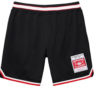 Supreme/Mitchell & Ness Celana Pendek Basket Hitam Buy Supreme/Mitchell & Ness Celana Pendek Basket Hitam
