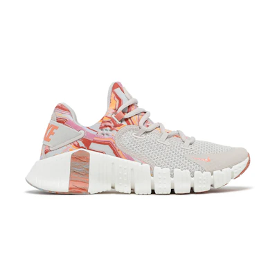 (W) Nike Free Metcon 4 'Desert Sand Crimson Bliss'